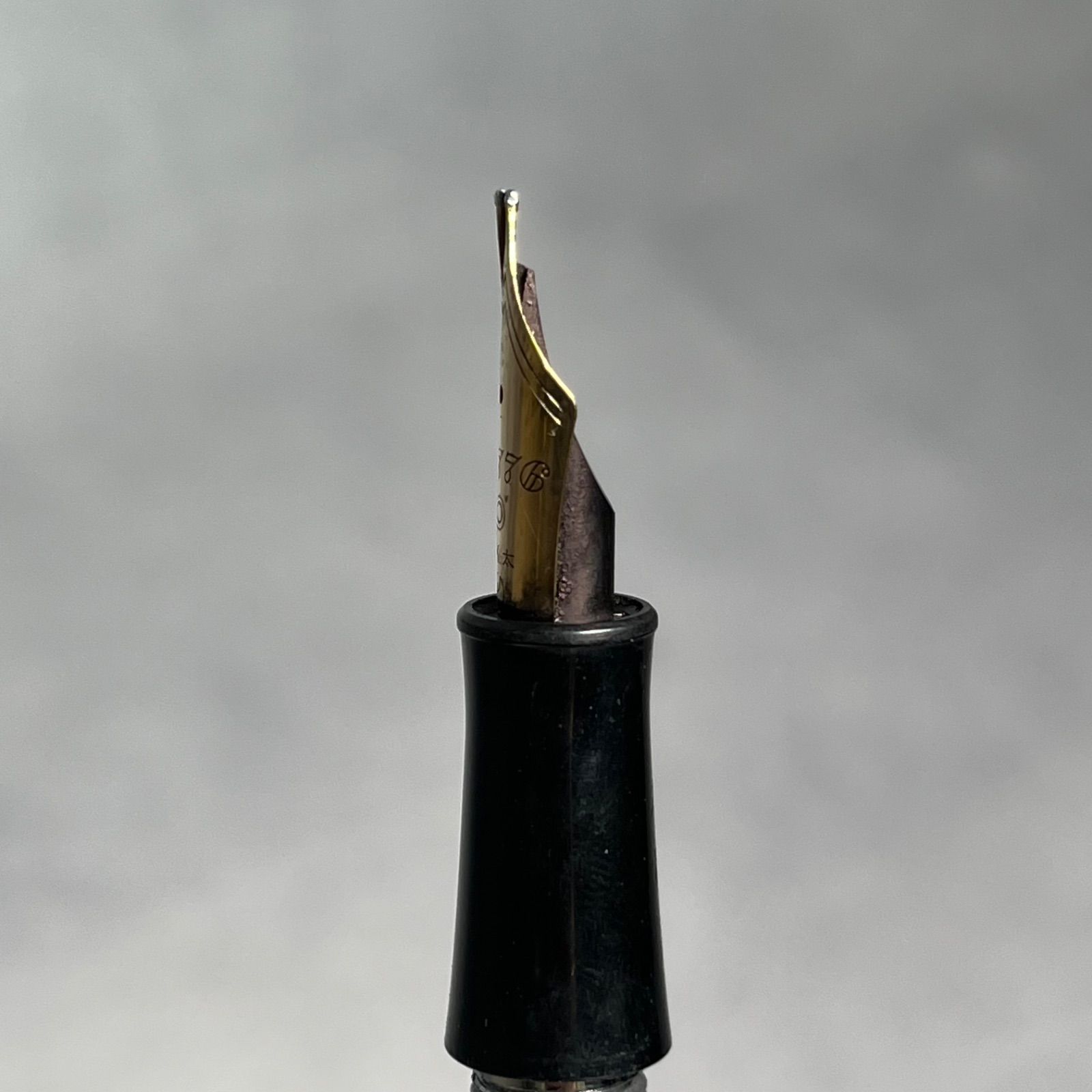 管2602 64 Platinum プラチナム 3776 ギャザード ブラック 万年筆 14 K 金ペン先 リブ軸 現状渡し 筆記未