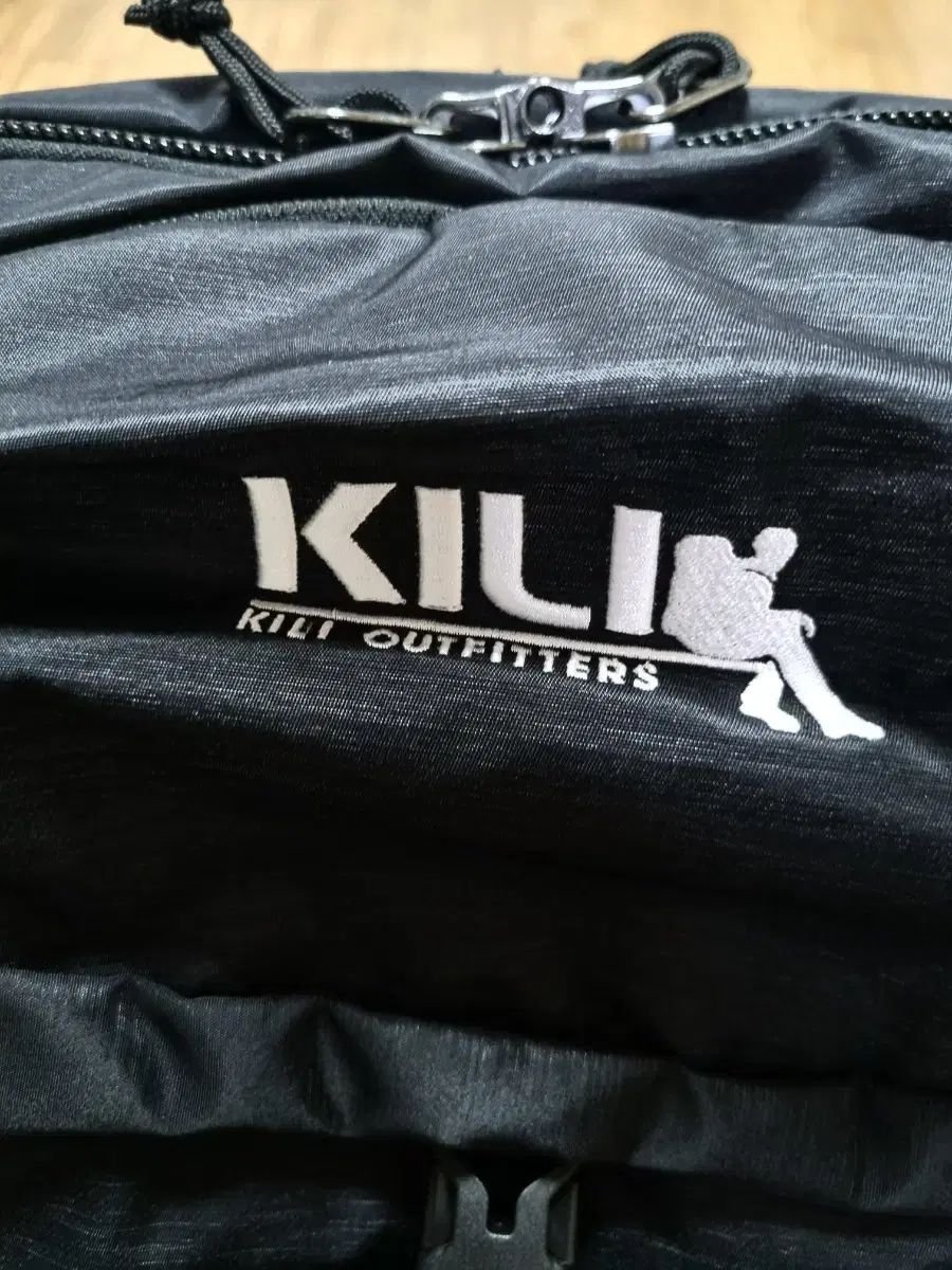  バックパック旅行最高 キリ ボヘミアン 拡張型 ブラックエディション 40 L アウトドアチェア小物 カヤック用品 その他 アウトドアウェア小物