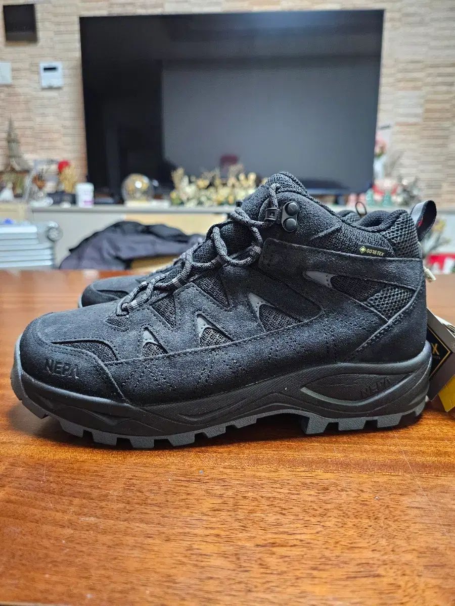ネパ GORE TEX ゴアテックス 登山靴 260ミリ