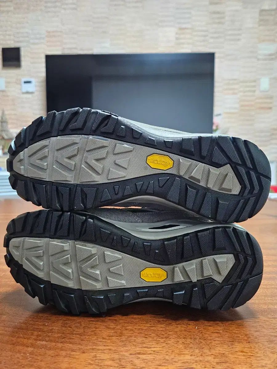 登山靴 グリーン