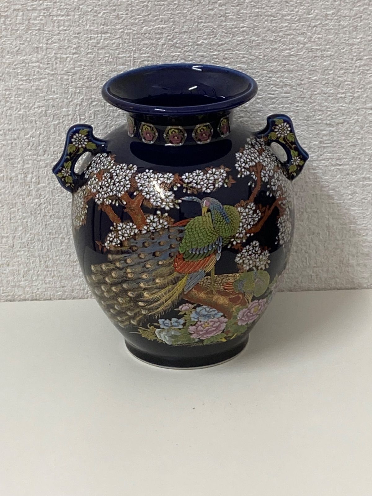 最終値下げ!!】九谷焼 孔雀 桜 花瓶 壺 金彩 インテリア M90 - メルカリ