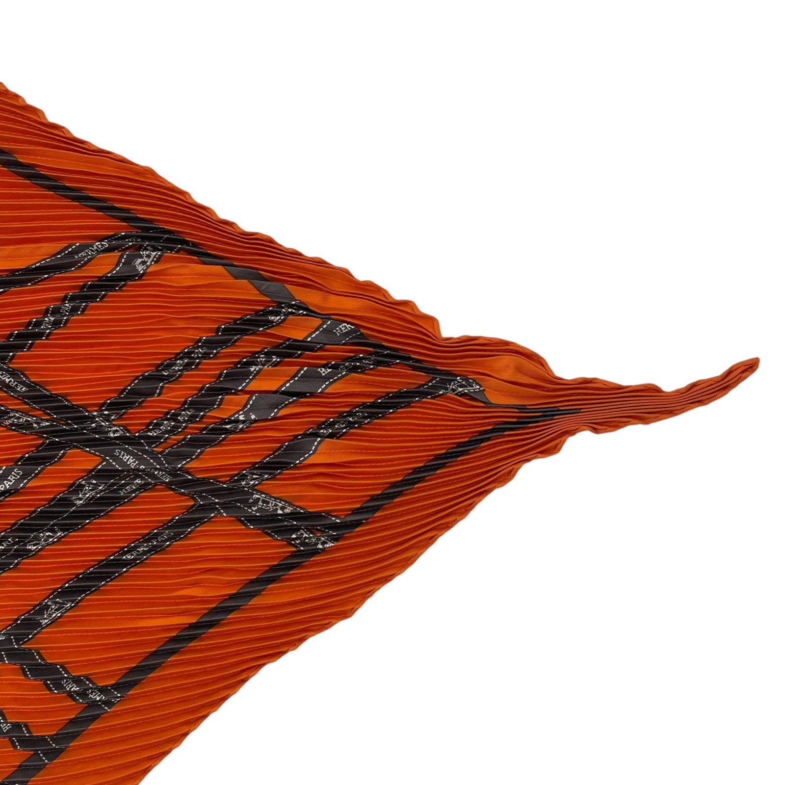極美品エルメス カレ プリーツスカーフ ボルデュック グレー リボン柄 極美品 HERMES エルメス スカーフ プリーツ シルク カレ90 BOLDUC