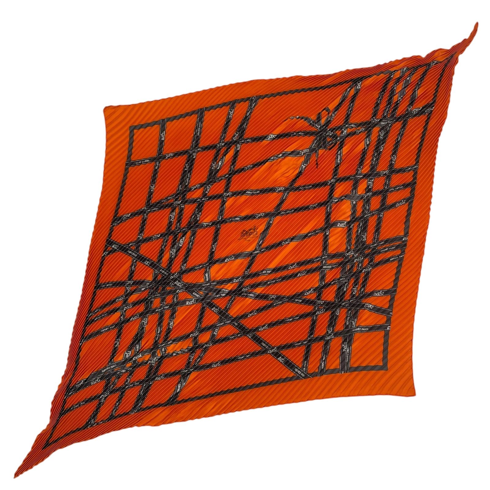 極美品エルメス カレ プリーツスカーフ ボルデュック グレー リボン柄 極美品 HERMES エルメス スカーフ プリーツ シルク カレ90 BOLDUC