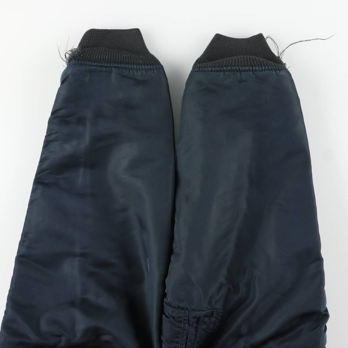 古着 民間品 ショット SCHOTT CWU-Rタイプ 中綿入り ミリタリー