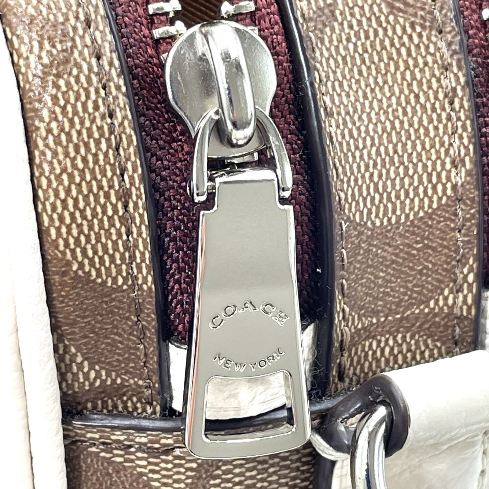 限定コラボならではの特別感あるデザイン】COACH×STAR WARS コーチ