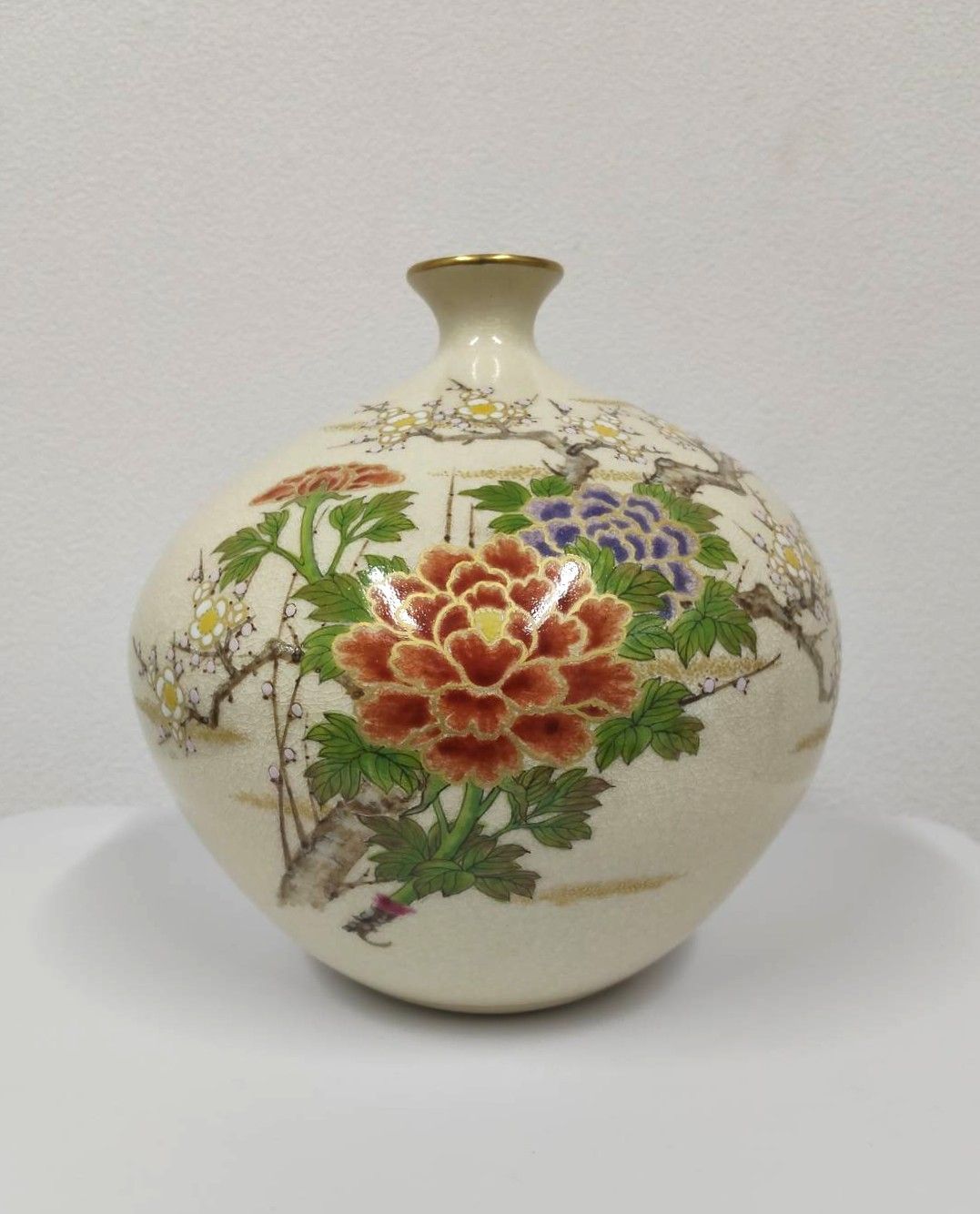 薩摩焼（白薩摩）花瓶 荒木陶窯 荒木幹二郎 作 薩摩焼 花瓶 白薩摩 |
