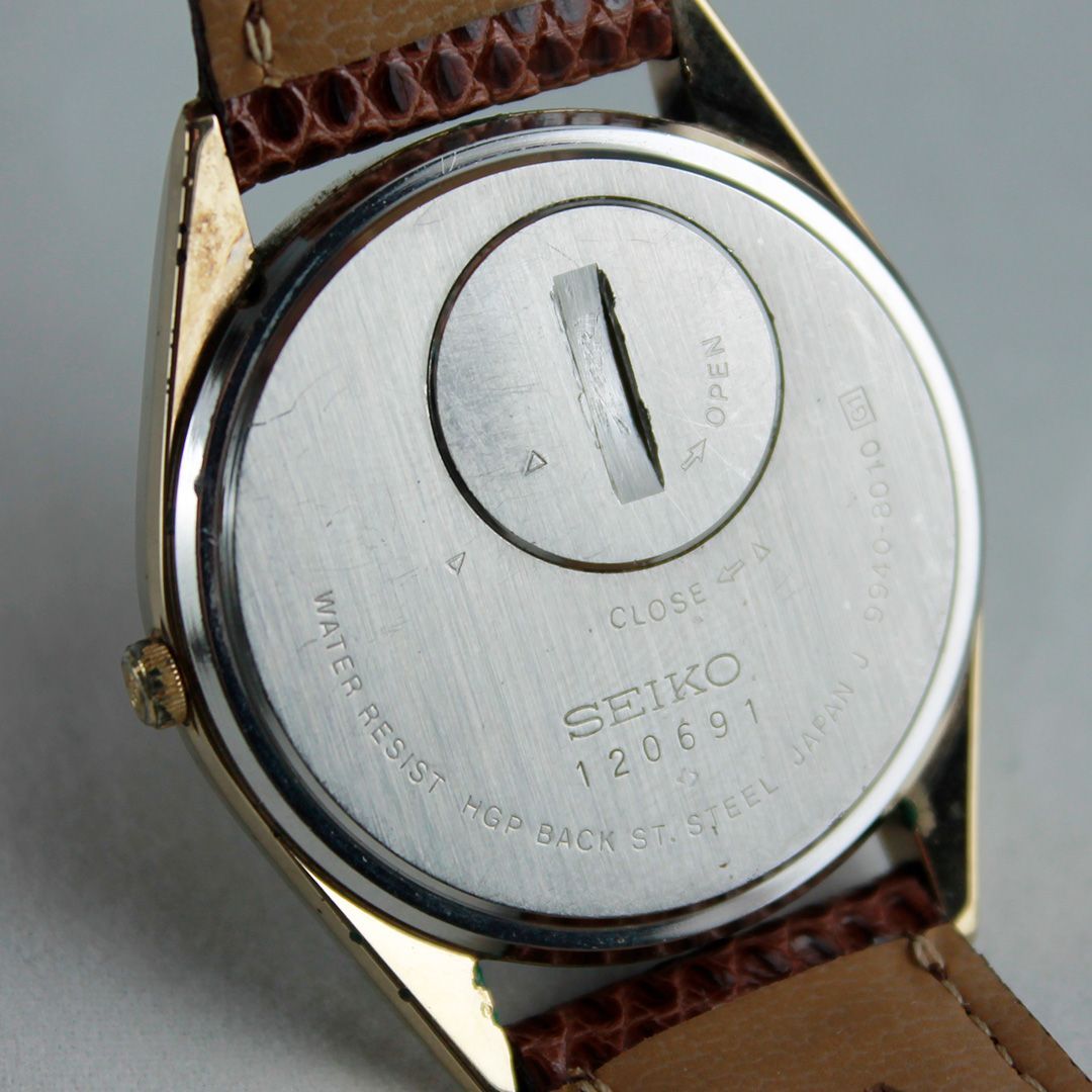 TTS3 SEIKO セイコー GRAND QUARTZ 9940-8010 シルバー文字盤 ゴールド