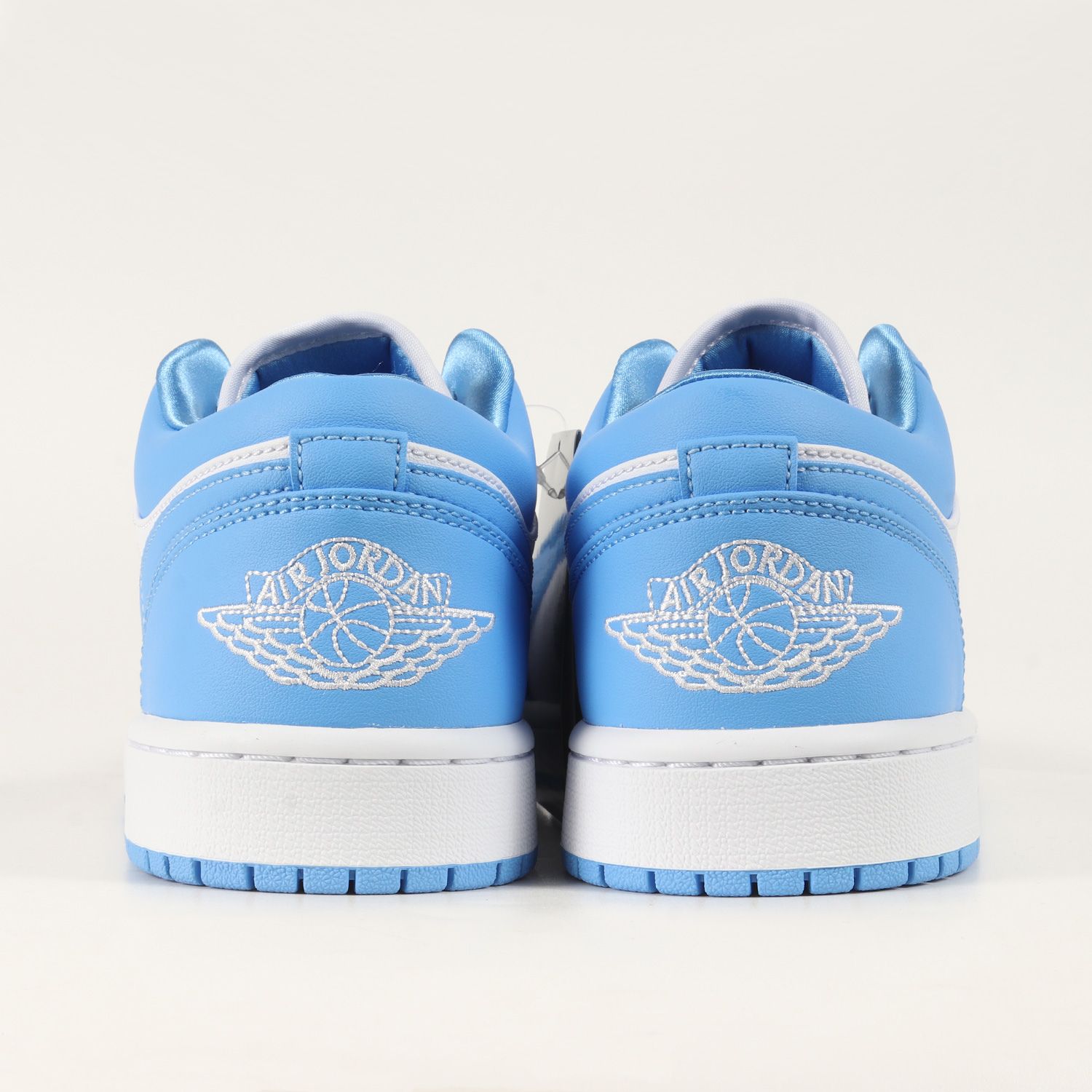 新品 NIKE ナイキ サイズ:27.5cm WMNS AIR JORDAN 1 LOW UNC (AO9944 