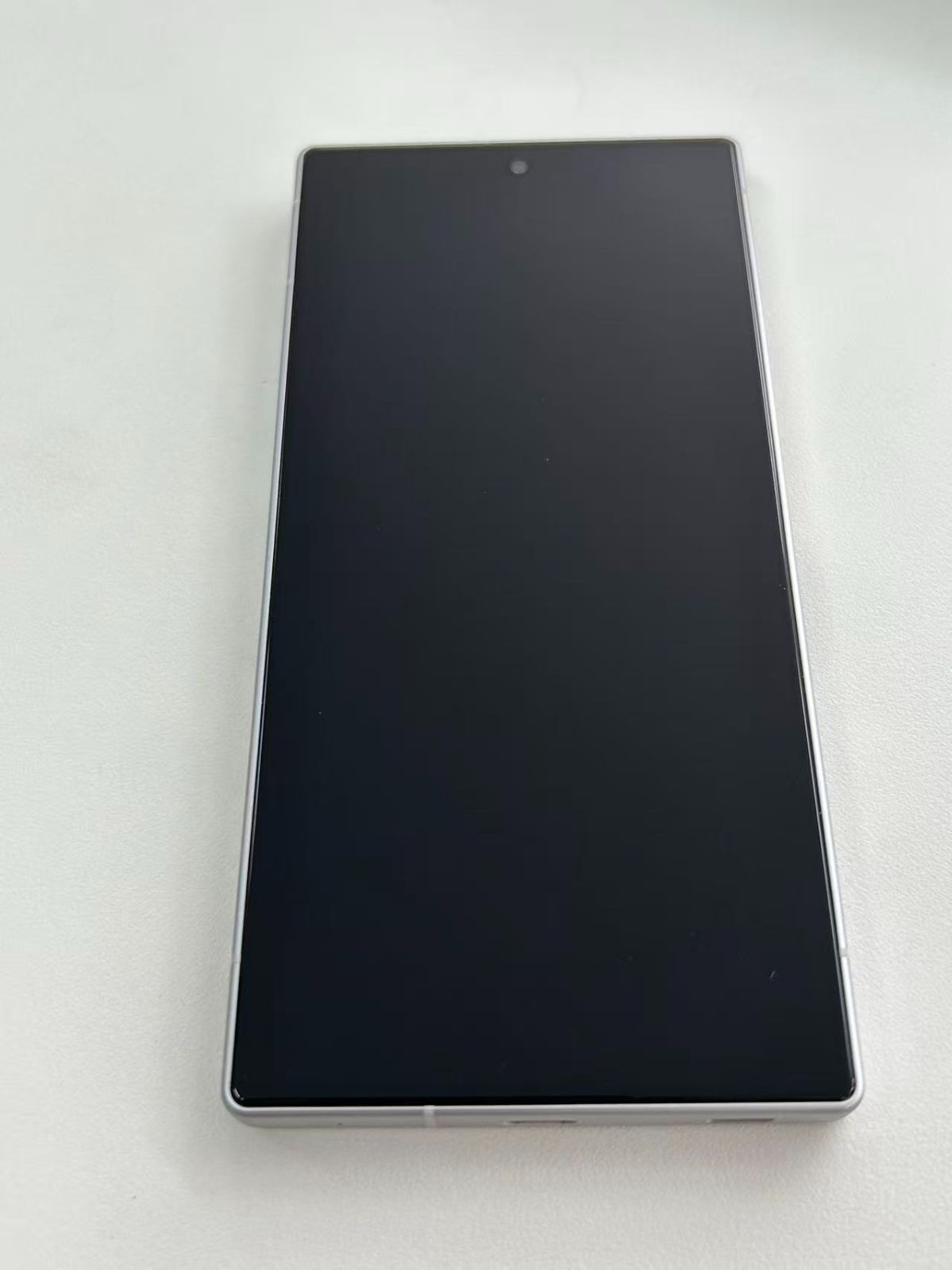AQUOS R9 ホワイト ジャンク 2 ジャンク品】AQUOS R9 ホワイト 【公式通販】