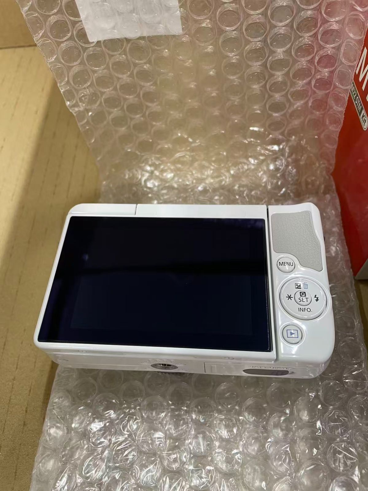 新品未使用 Canon EOS M10 ダブルレンズキット 外箱破損あり - メルカリ