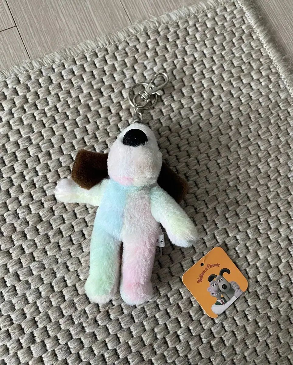 新品 レインボー グルミット ぬいぐるみ キーホルダー