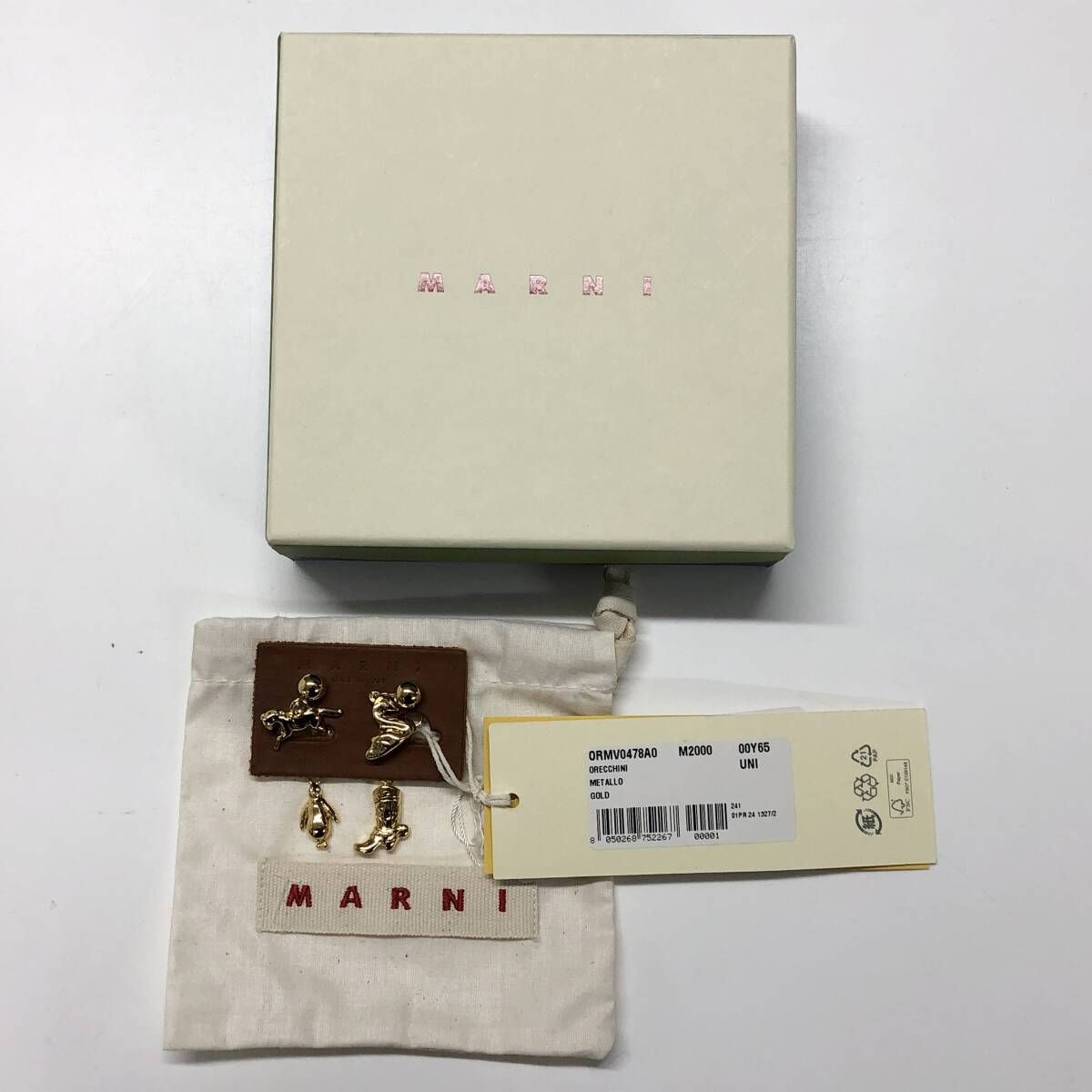 新品 未使用 マルニ 真鍮製 マルチチャーム ドロップピアス ゴールド 