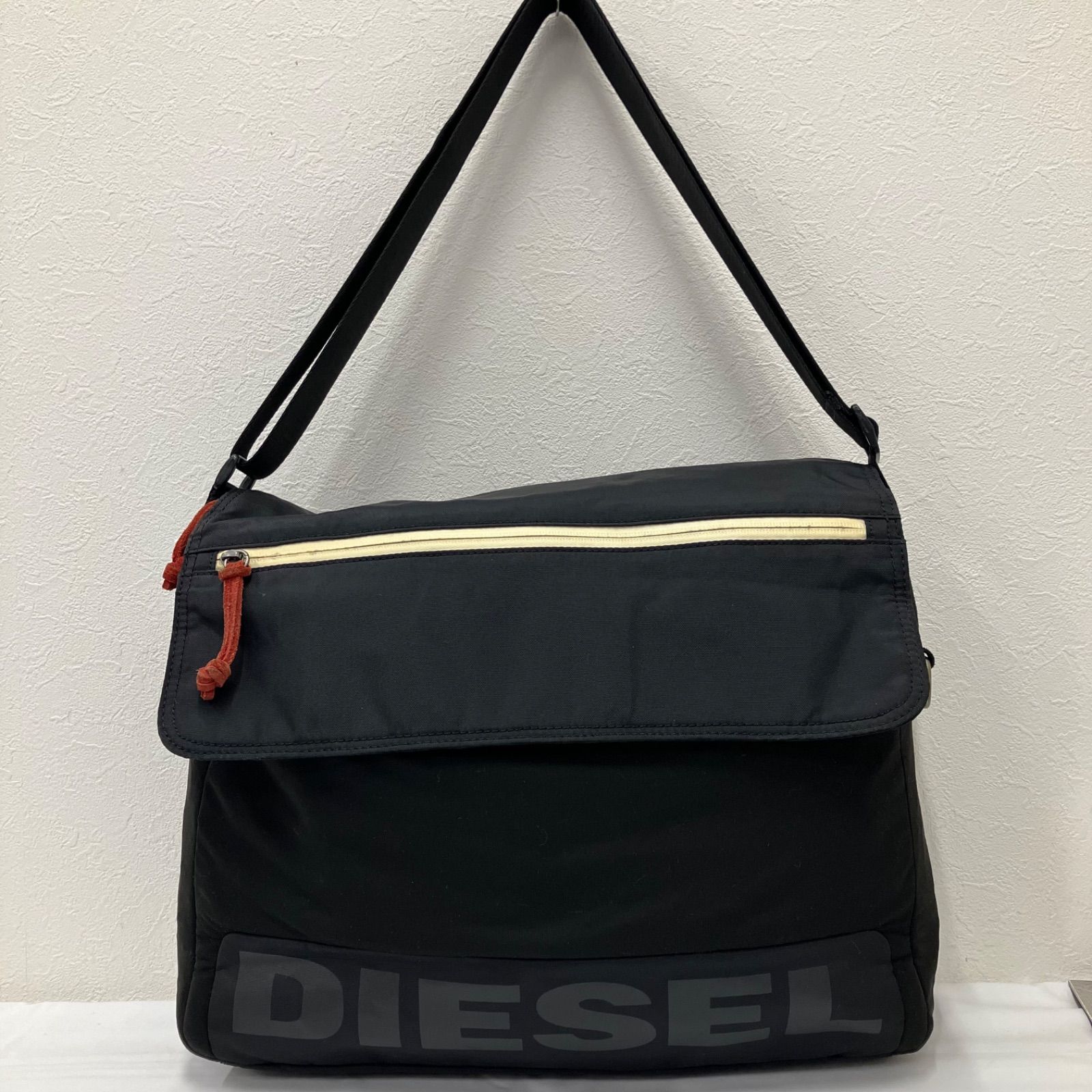 Y9423 DIESEL ディーゼル ショルダーバッグ 斜めがけ ワンショルダー 