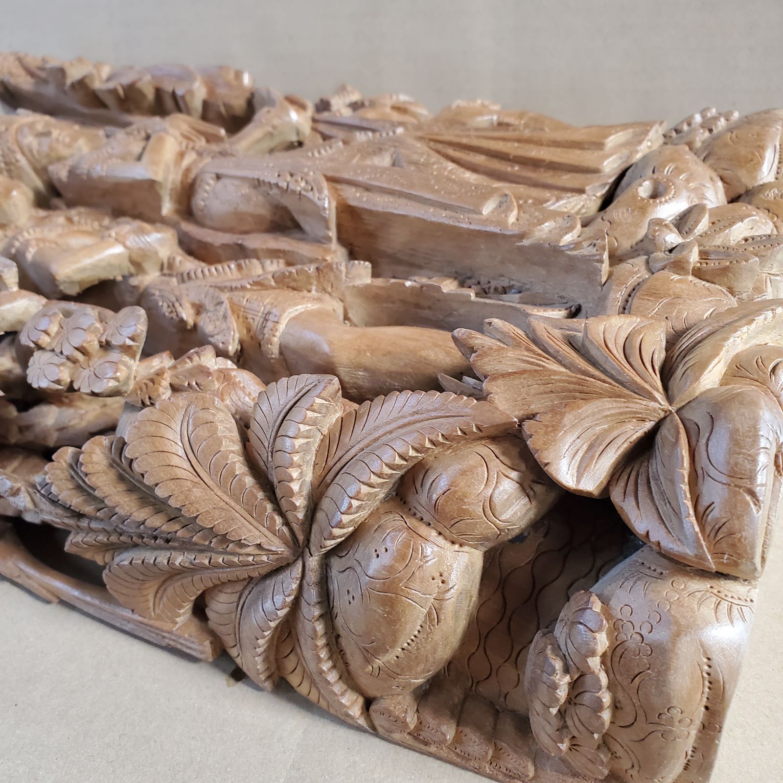 インドネシア 透し彫り ヴィンテージ レリーフ 壁掛け バリ彫刻 木彫画