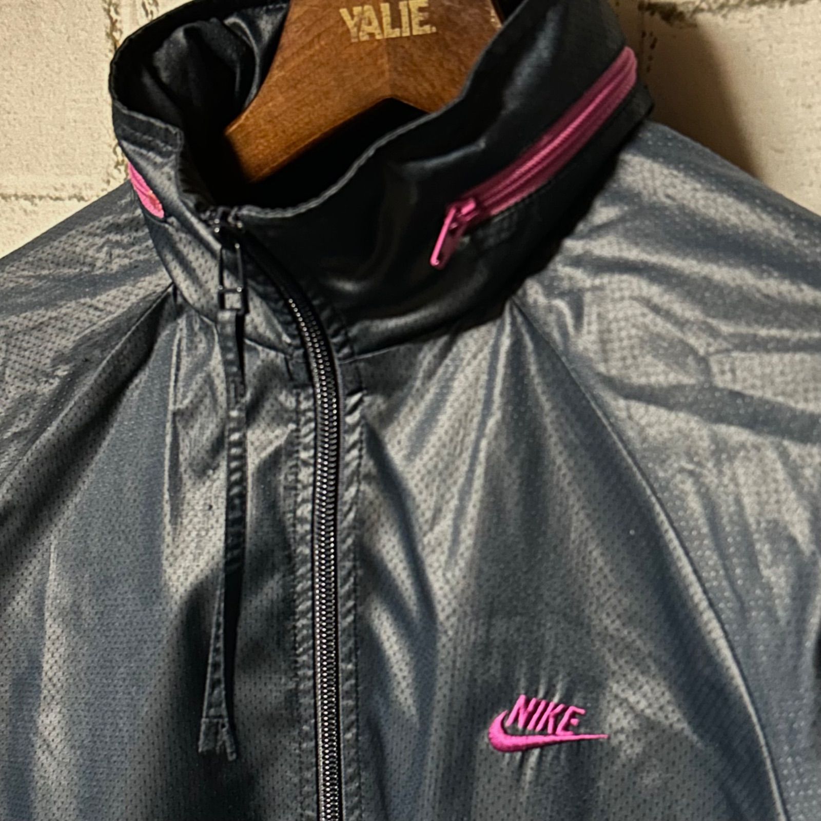 NIKE ナイキ ナイロンジャケット パーカー 無地 濃紺 ネイビー 黒 
