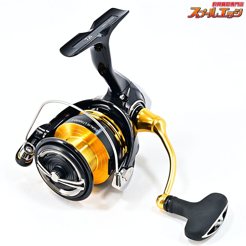 ダイワ 23レガリス LT 3000 D C 使用2回 DAIWA LEGALIS m 43991