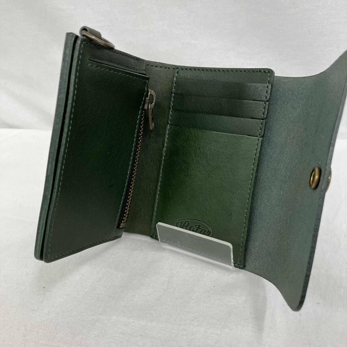 ROTAR／ローター／二つ折り財布 - メルカリ