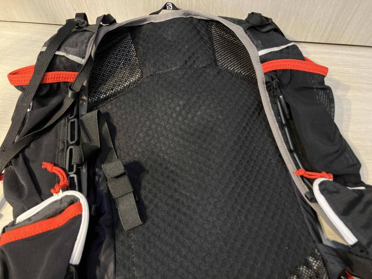  ザック salomon 30 PEAK BLK ナイロン その他 アウトドアウェア小物