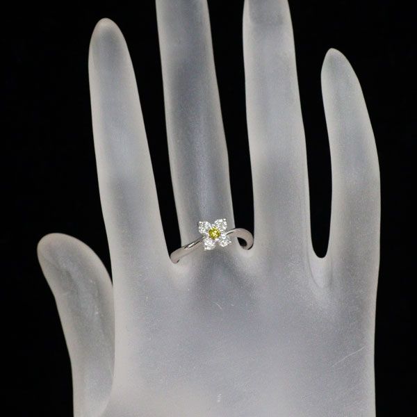 Pt900 トリートイエローダイヤモンド リング 0.07ct D0.46ct フラワー