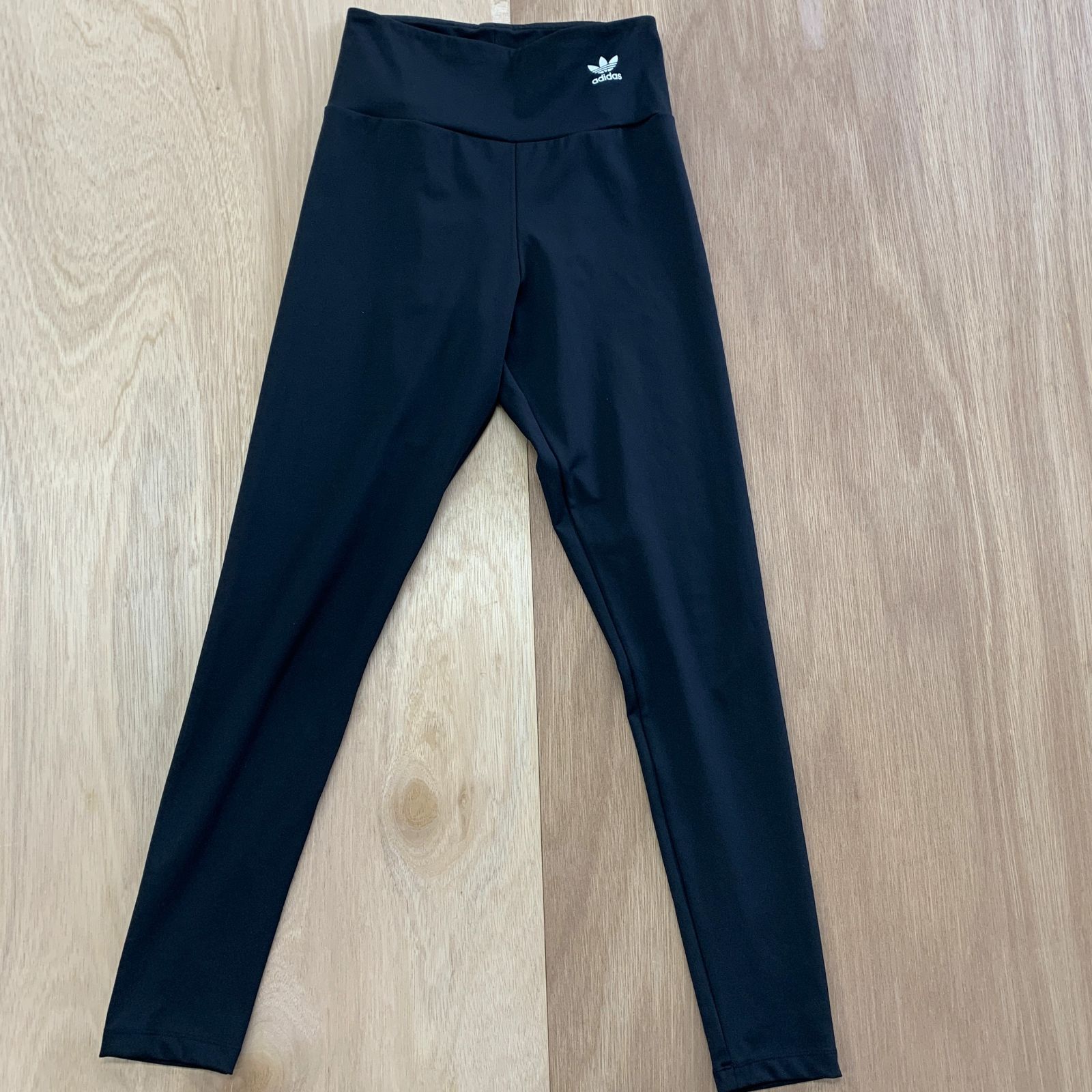 【adidas】オリジナルス レギンス／ レディース OTサイズ 黒 ロングタイツ タイト スポーツ トレーニング オトナ OTONA やりすぎない オシャレ 大人柄 ヒンヤリしない のびのび