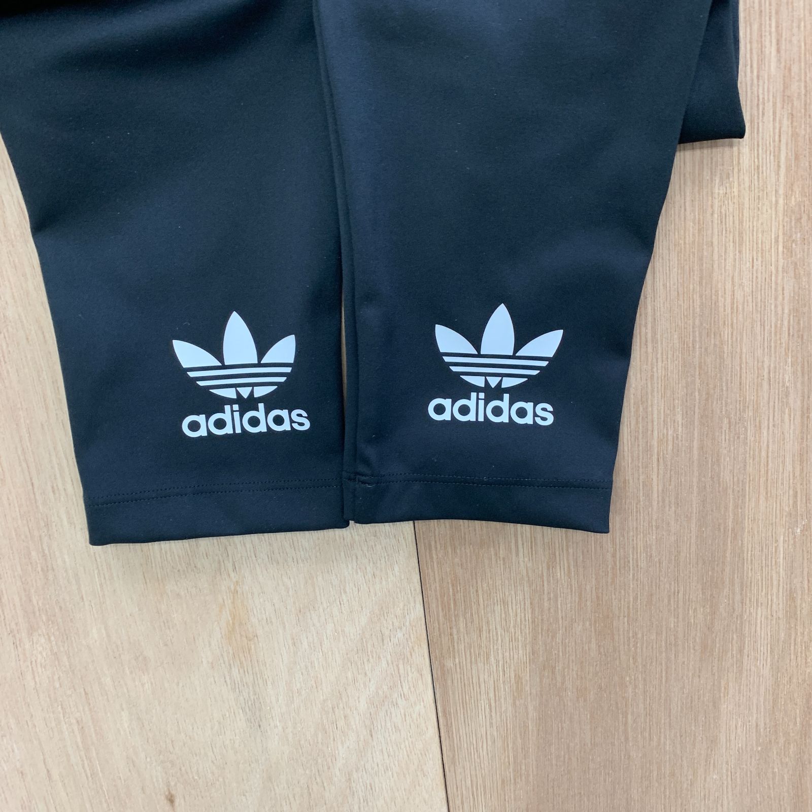 【adidas】オリジナルス レギンス／ レディース OTサイズ 黒 ロングタイツ タイト スポーツ トレーニング オトナ OTONA やりすぎない オシャレ 大人柄 ヒンヤリしない のびのび