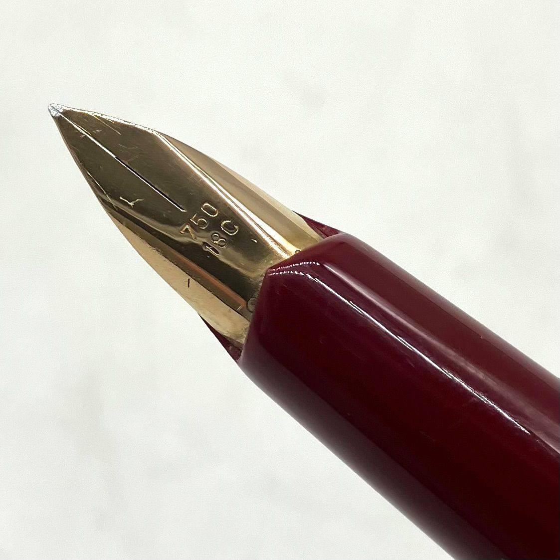 PELIKAN ペリカン GERMANY 18C-750 F 万年筆 HDN447【お買い得】Pelikan 万年筆 18C-750 レッド×ゴールド EF - メルカリ