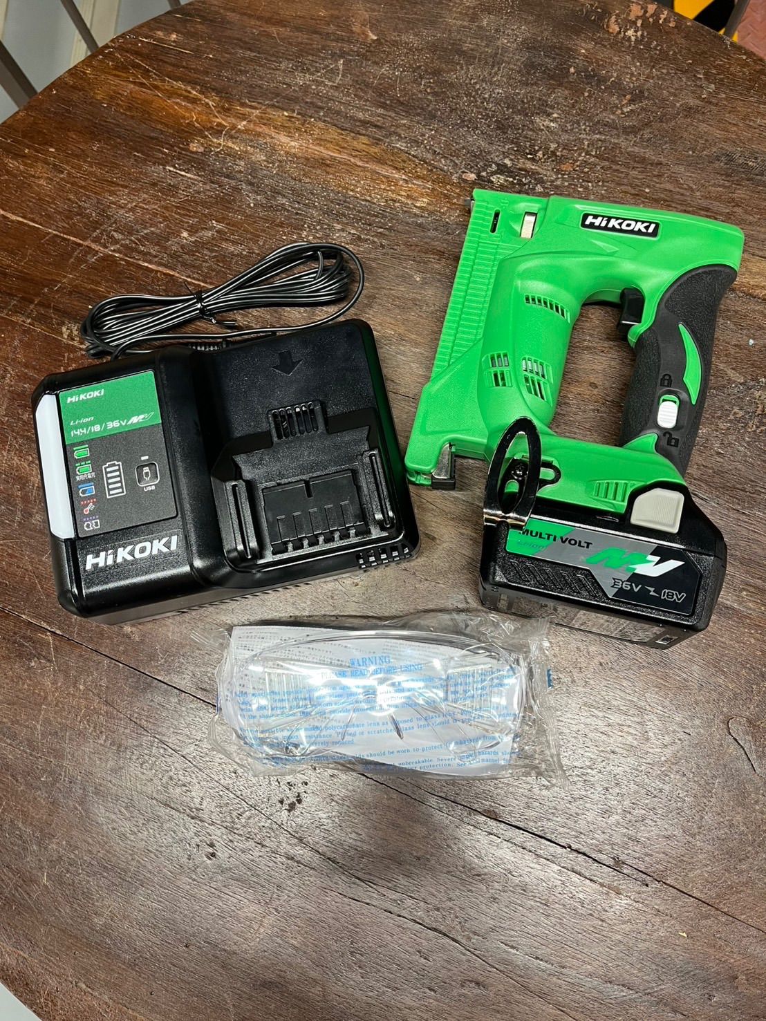 Hi KOKI 18 V 13 mm 12 mm幅 コードレスタッカ N DSL LXPK