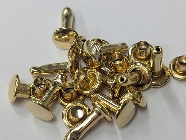 【箱売り】両面カシメ 小 特長 本金 φ6mm｜足の長さ9mm（全長10.5mm） 2000ヶ まとめ買い（業販） カシメ箱売り レザークラフトぱれっと