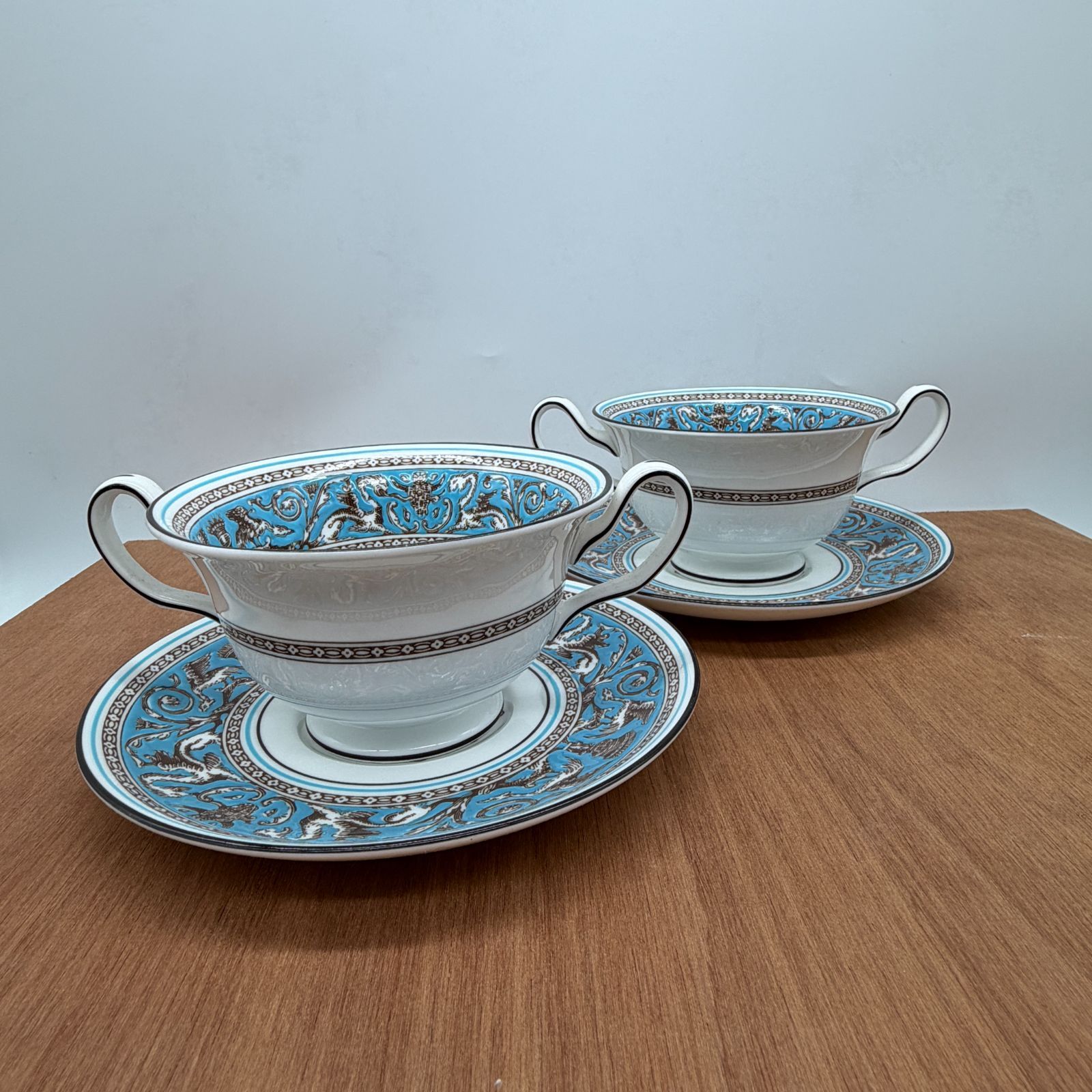 ウェッジウッド フロレンティーン スープカップ 2客セット 黒壺