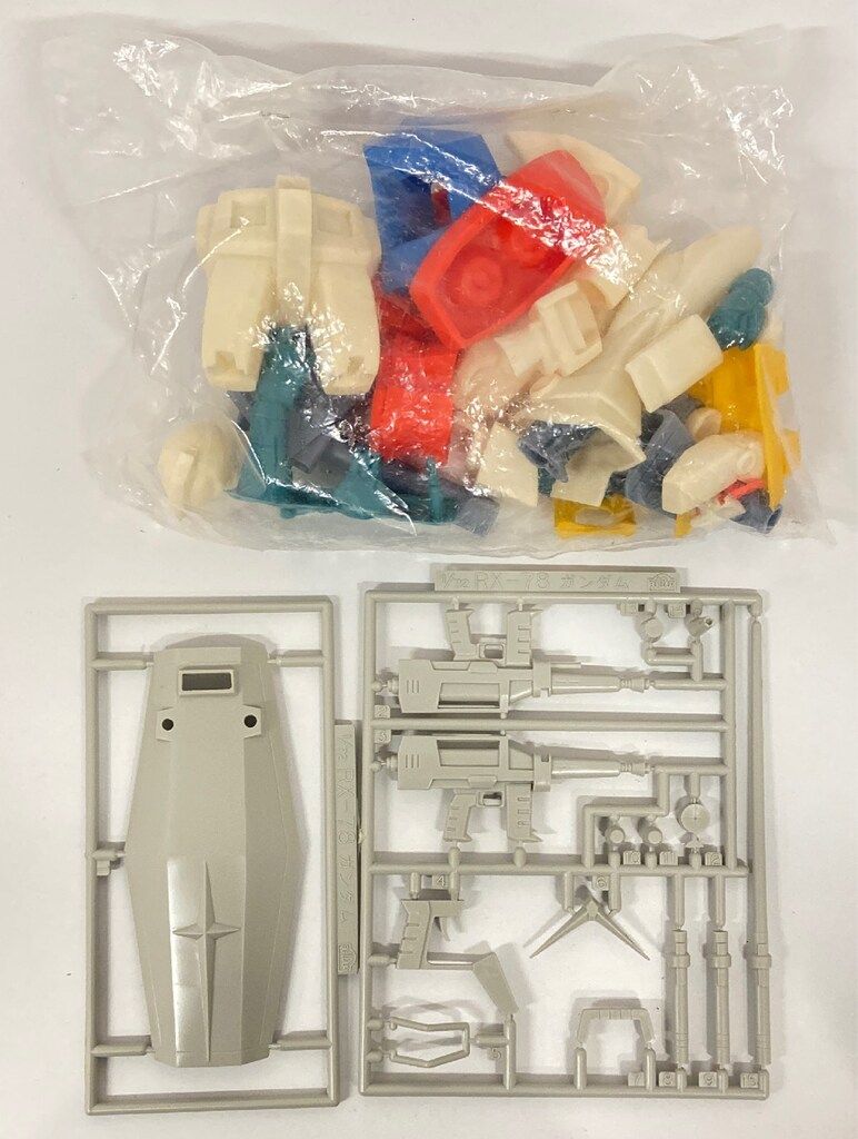 B CLUB 1/72スケール RX-78-2 ガンダム ソフビキット - メルカリ