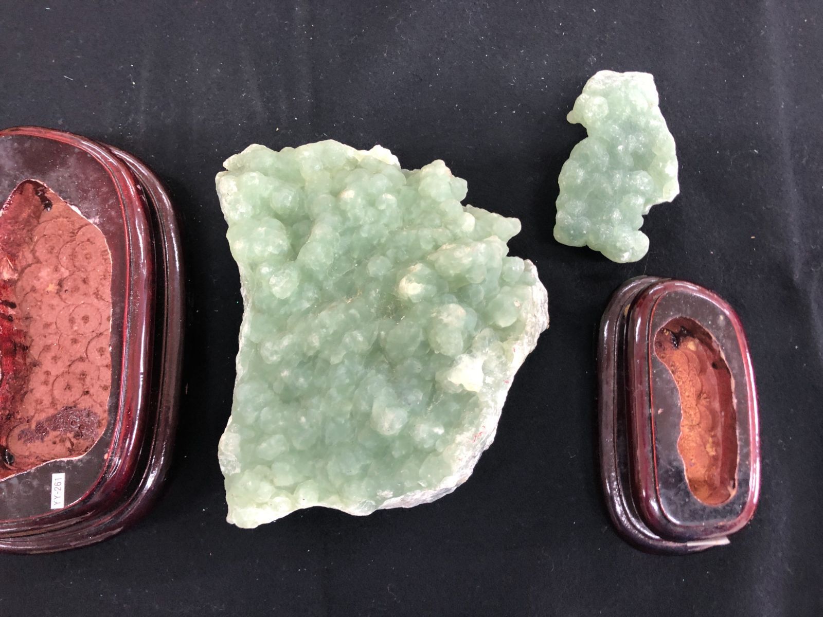 プレナイト原石BOX 台座付き