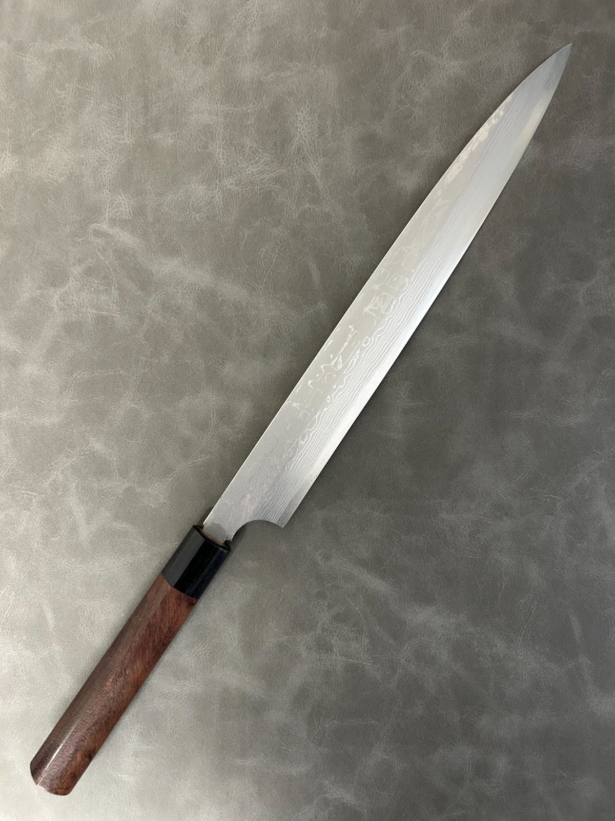 訳あり 柳刃包丁 包丁 300 mm 安来鋼白紙２号 ダマスカス 紫檀シノギ柄 64