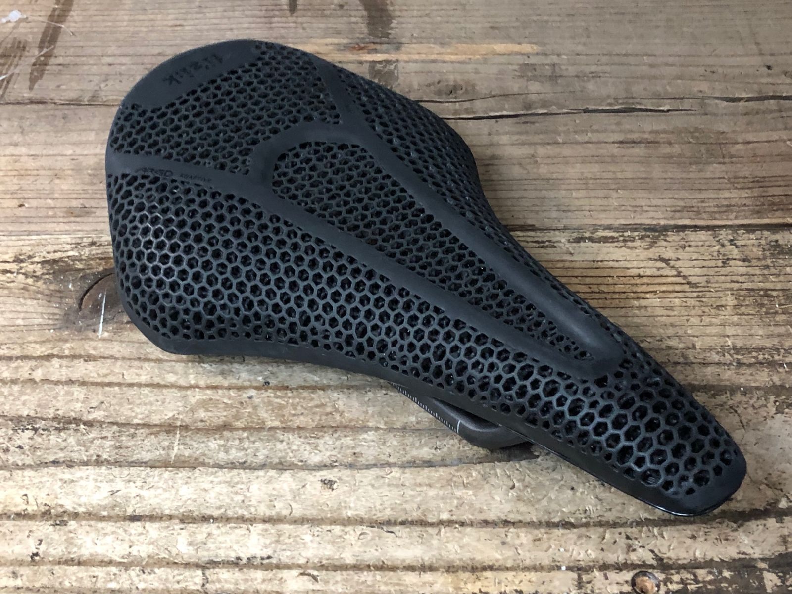 JW583 フィジーク fizik ヴェント VENTO ARGO R1 ADAPTIVE 150mm
