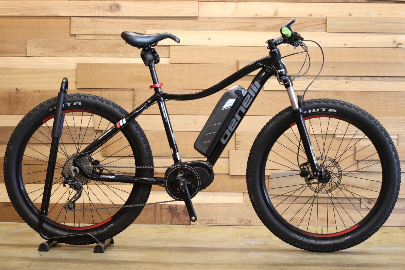 ベネリ BENELLI ネローネ NERONE 27.5+ シマノ デオーレ MIX 10S 