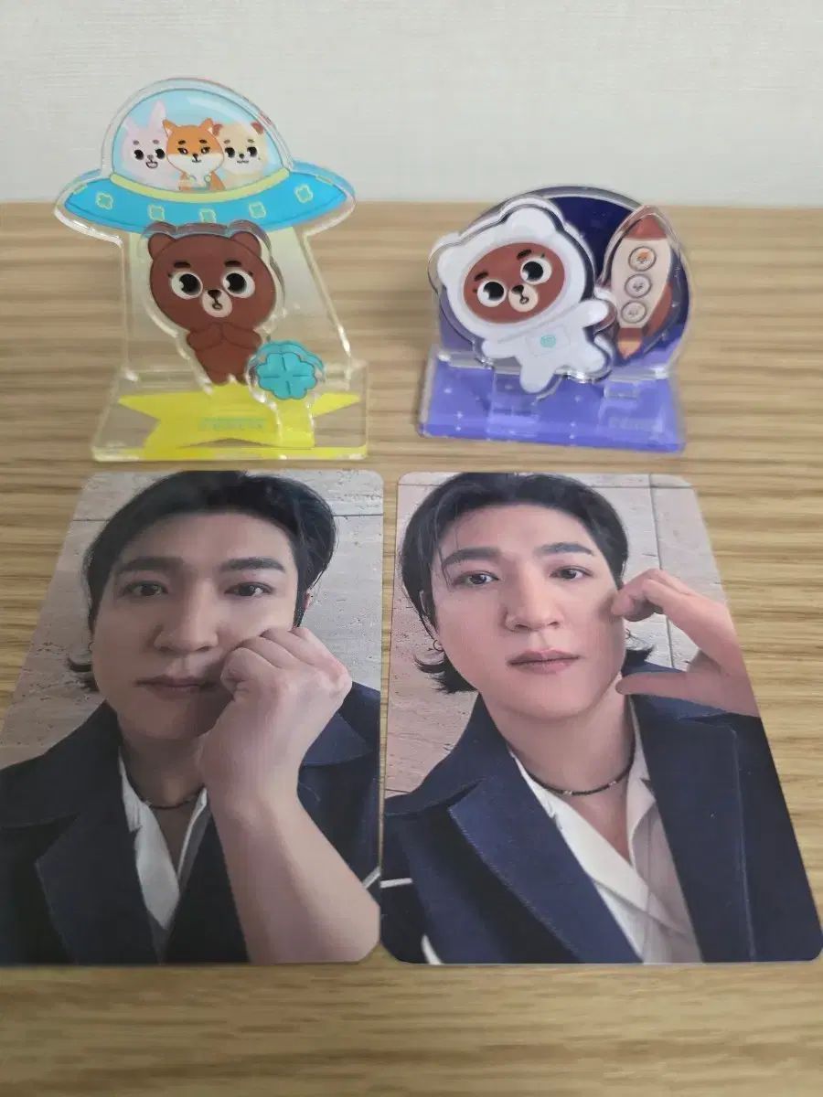 DAY6（デイシックス）ソンジン（SUNGJIN）の部屋はアクリル FOREVER