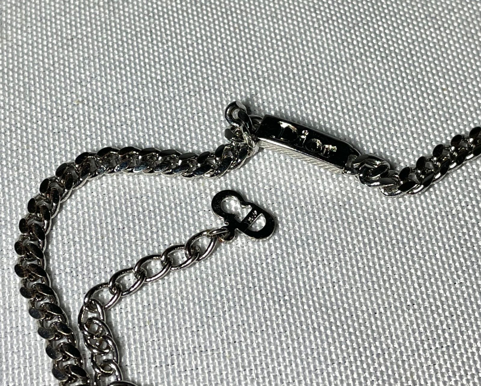 Christian Dior クリスチャンディオール ブランドロゴプレート
