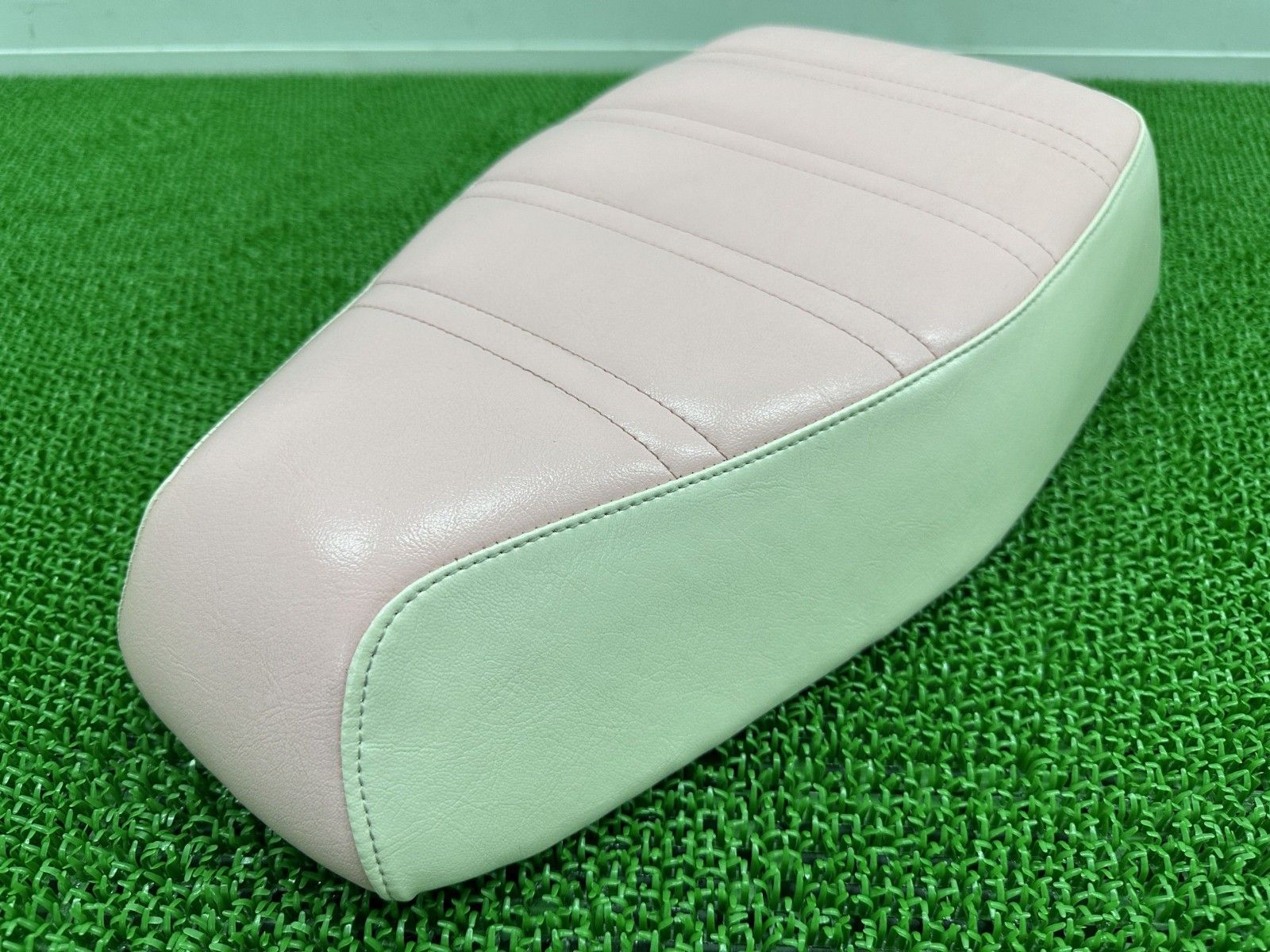 ジャイロX シート ホンダ 純正 中古 TD01 表皮張り替え済 ノーマルベースカスタムシート シートステー コンディション良好 mS ジャイロX シート ホンダ 純正 中古 TD01 表皮張り替え済 ノーマル