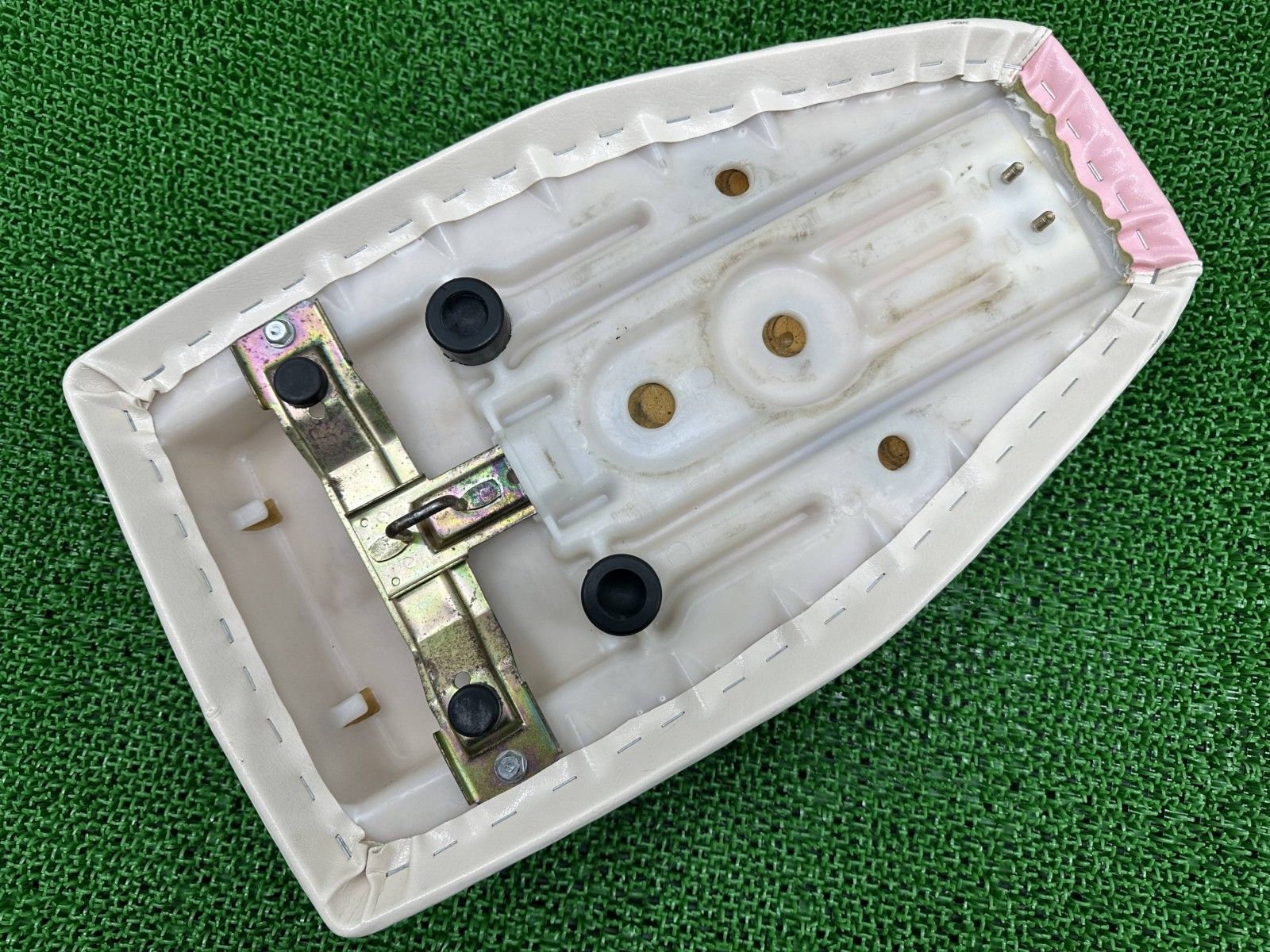 ジャイロX シート ホンダ 純正 中古 TD01 表皮張り替え済 ノーマル