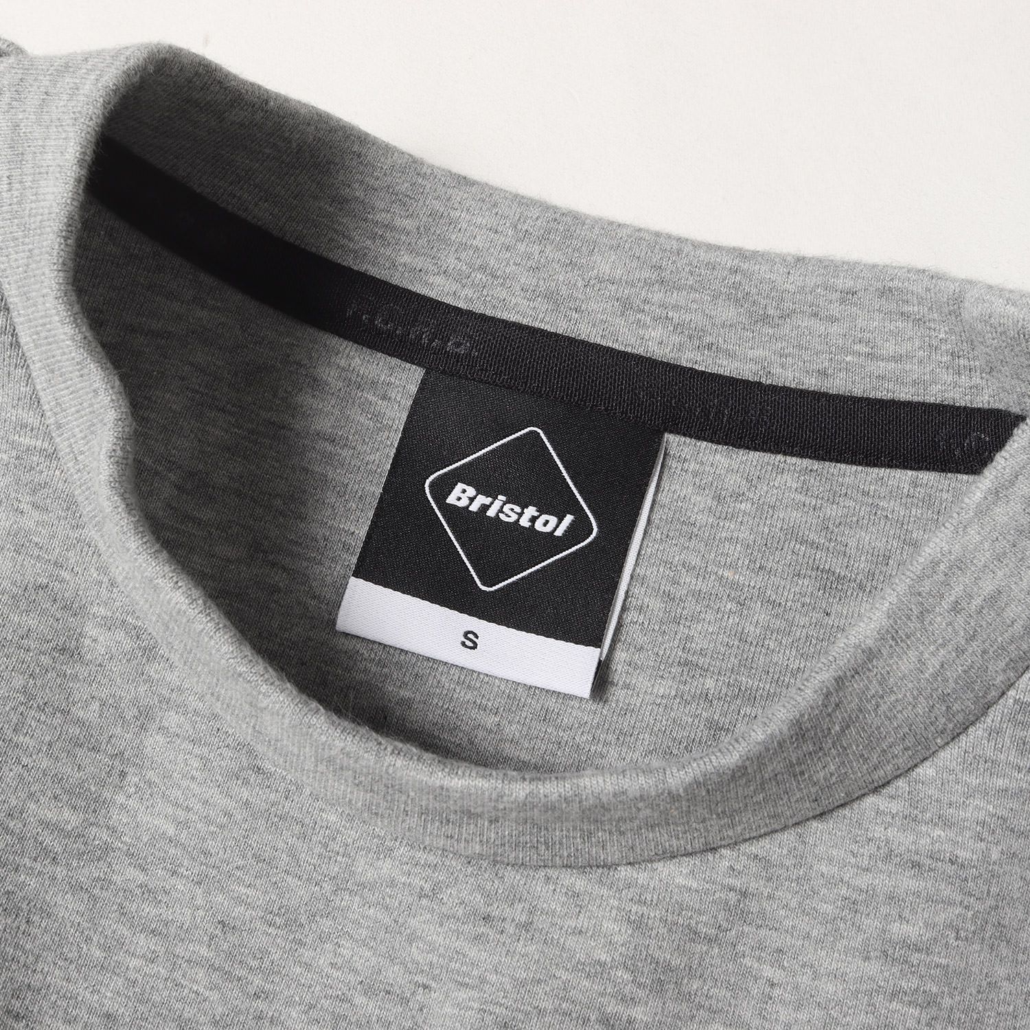 美品】F.C.Real Bristol エフシーレアルブリストル スウェット グレー