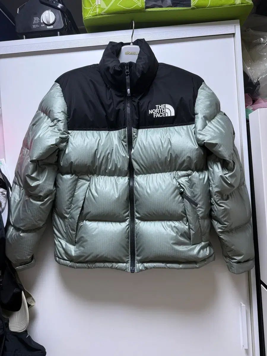 THE NORTH FACE ザノースフェイス Nuptse(ヌプシ) アボカド M カーキ