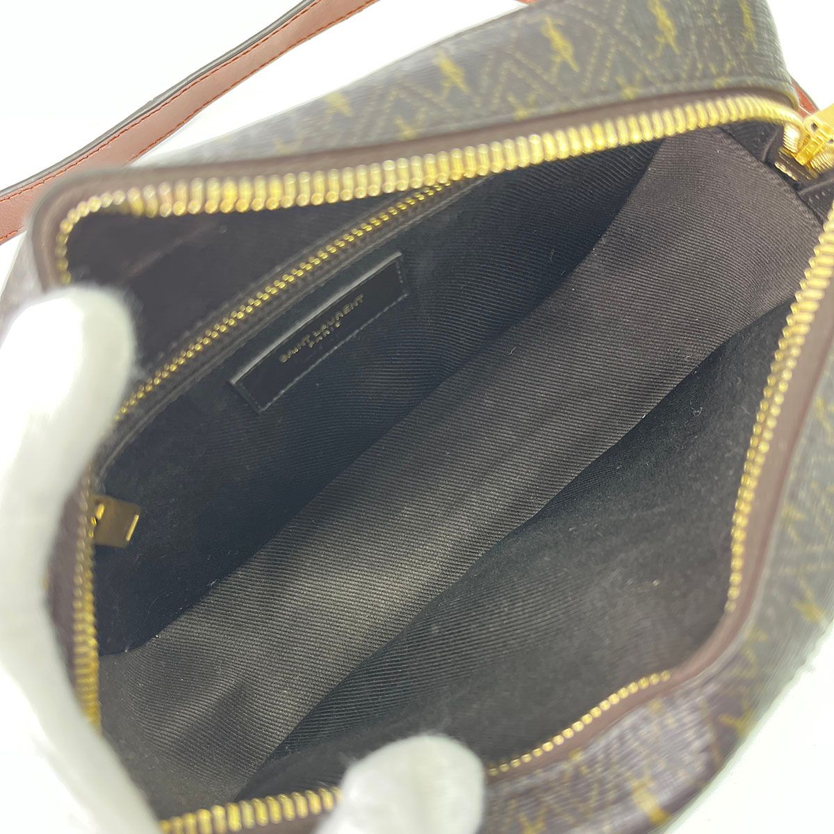 YVES SAINT LAURENT イヴ・サンローラン YSL ロゴ ショルダーバッグ