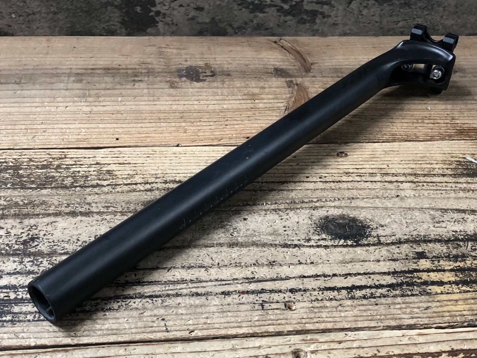 JW250 TNI LW168 カーボン シートポスト Φ27.2 300mm - メルカリ