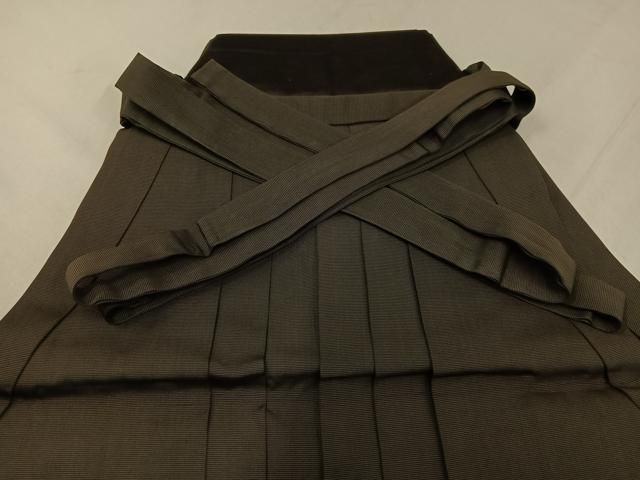 平和屋着物●男性　馬乗り袴　赤墨色　正絹　逸品　AABF9545ph 平和屋着物○男性 馬乗り袴 赤墨色 正絹 逸品 AABF9545ph - メルカリ