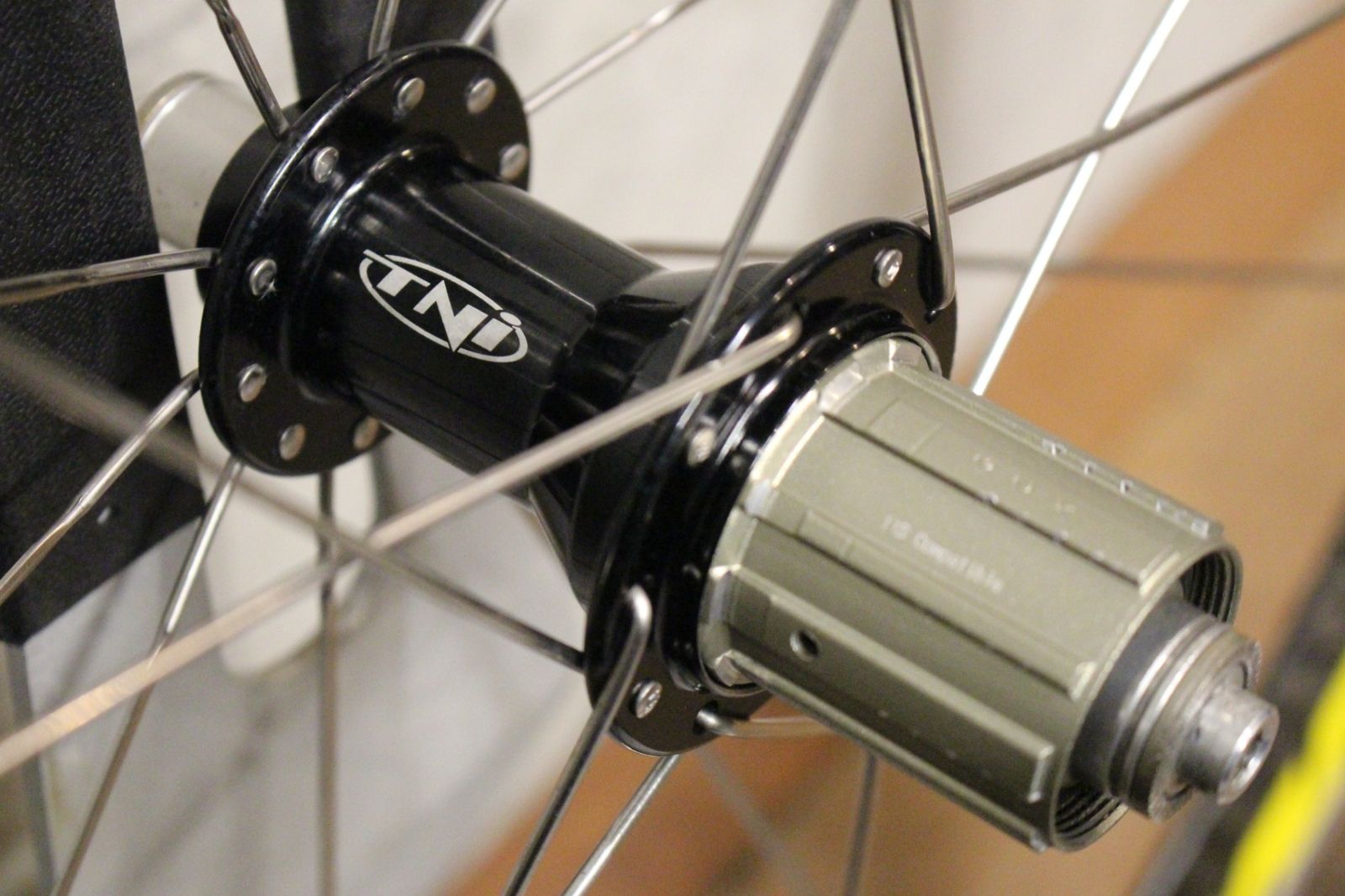 MAVIC 「マヴィック」 COSMIC PRO CARBON SL UST DISC シマノ11速