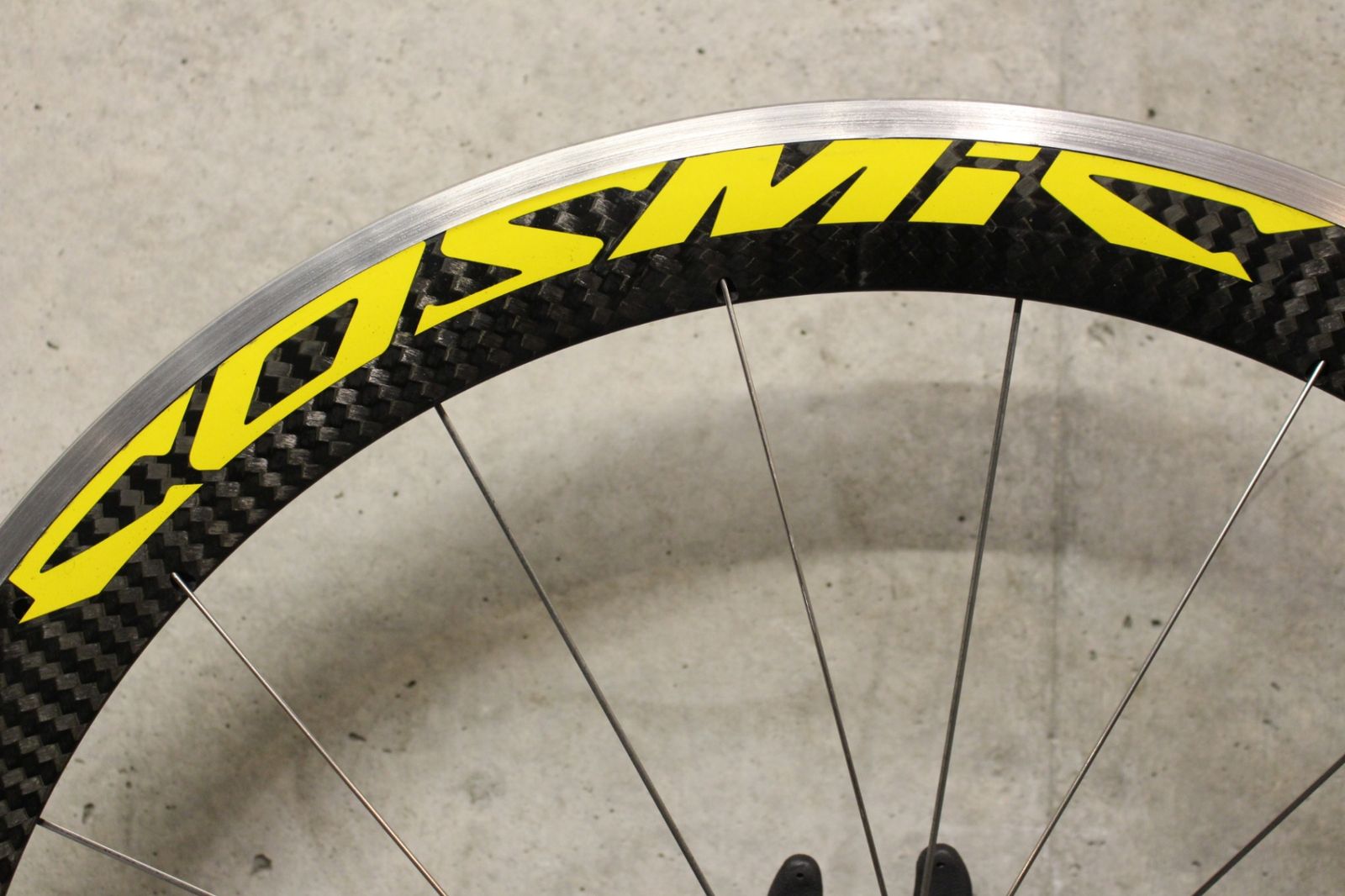 MAVIC 「マヴィック」 COSMIC PRO CARBON SL UST DISC シマノ11速