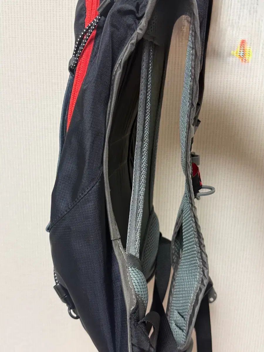 登山リュックサック 自転車リュックサック アウトドアリュックサック 8 L