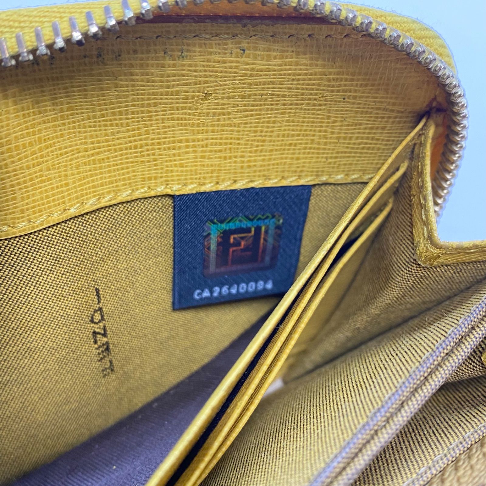 3464 FENDI フェンディ 長財布 ズッカ PVC ラウンドファスナー 3464 FENDI フェンディ 長財布 ズッカ PVC ラウンドファスナー