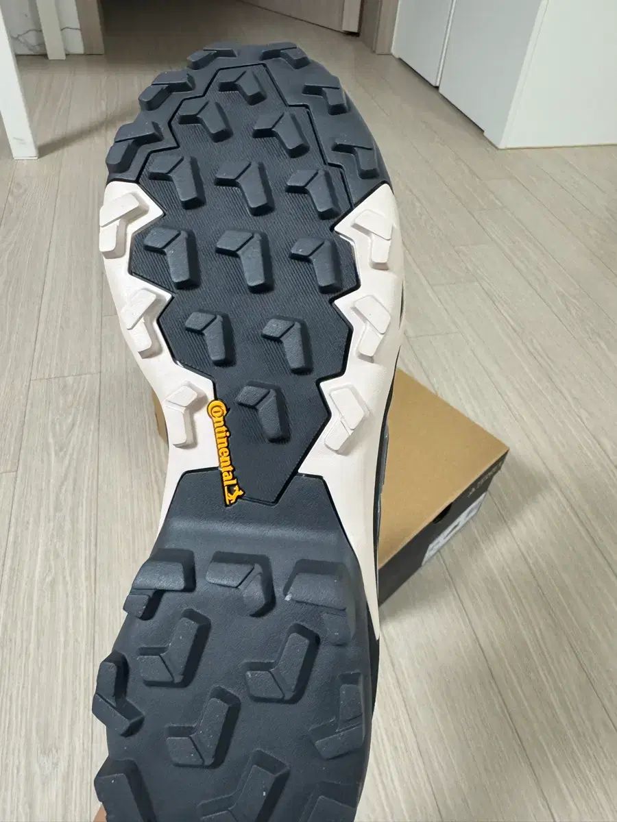  アディダス テレックス スカイチェイサー トレッキングシューズ 登山靴 トレッキングシューズ アウトドアシューズ