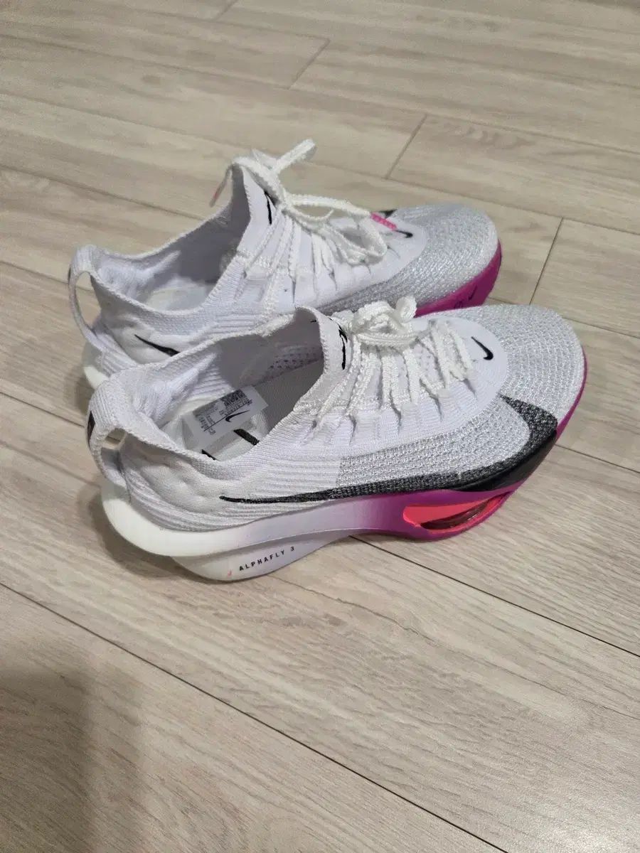 ナイキ アルファフライ3