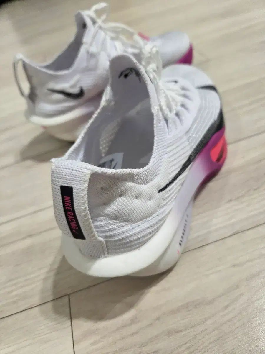 ナイキ アルファフライ3